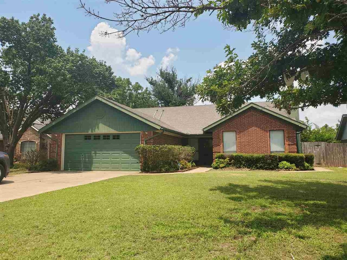 3604 Montfort Dr, Lawton, OK 73507 House Rental in Lawton, OK