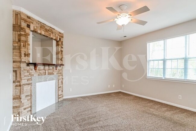 Building Photo - 4704 Sandtyn Dr