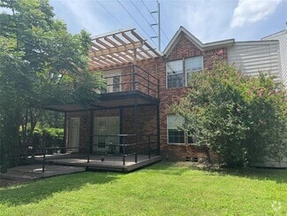 Building Photo - 1660 Castle Ct