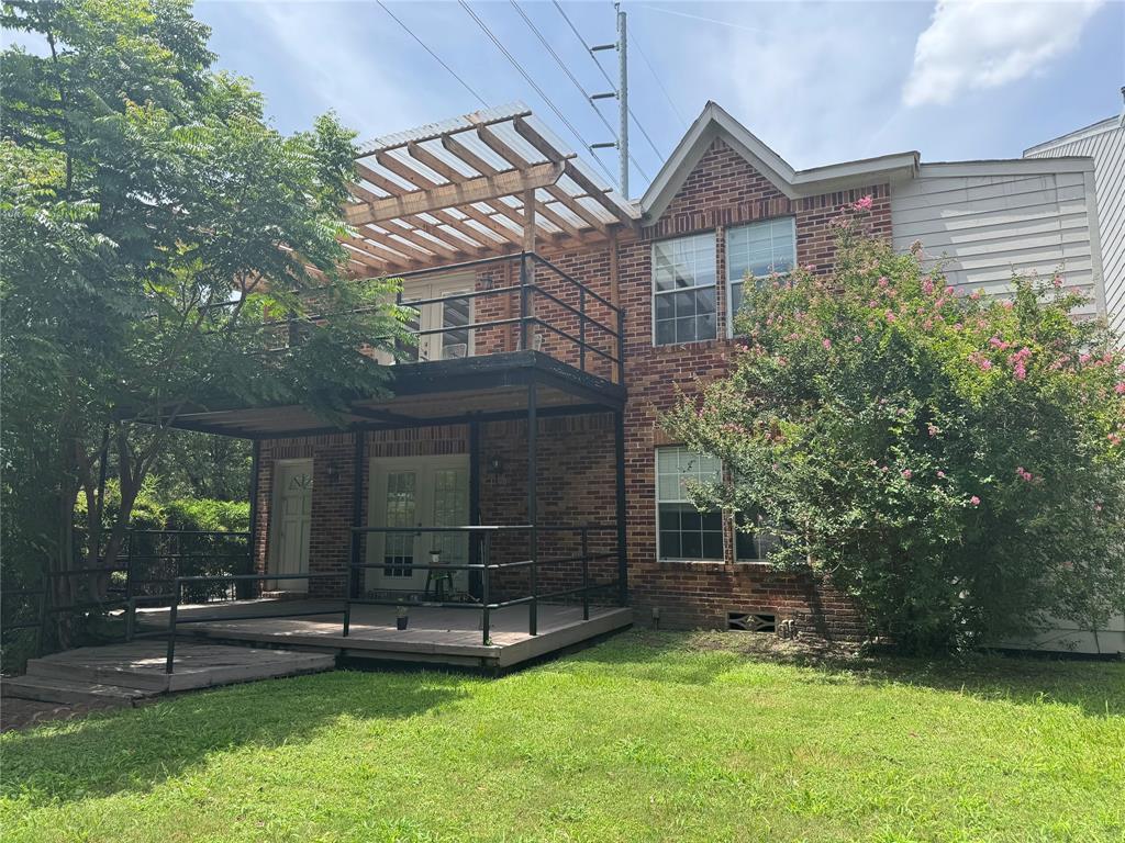 Primary Photo - 1660 Castle Ct