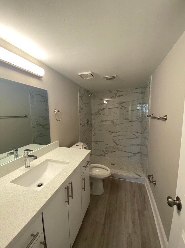 Foto del edificio - 230 SE 10th St