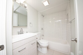 Building Photo - 1431 W Flournoy St