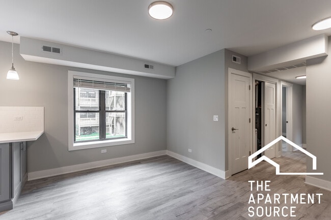 Building Photo - 1137 Oak Ave