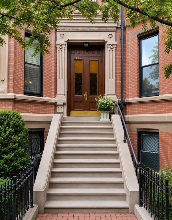 Building Photo - 123 Marlborough St