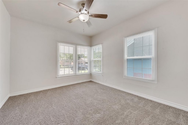 Building Photo - 908 Clairemont Ave