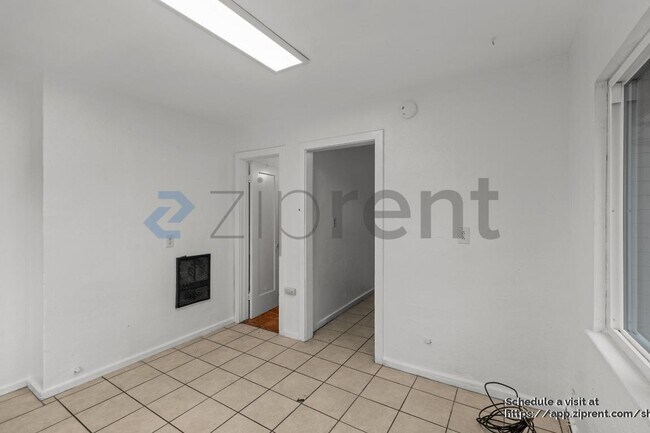 Foto del edificio - 1323 Monterey Ave