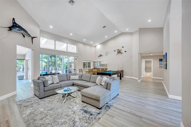 Foto del edificio - 1643 Seabreeze Blvd