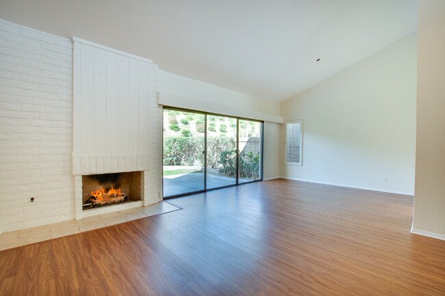 Foto del edificio - 1828 Caminito Ascua