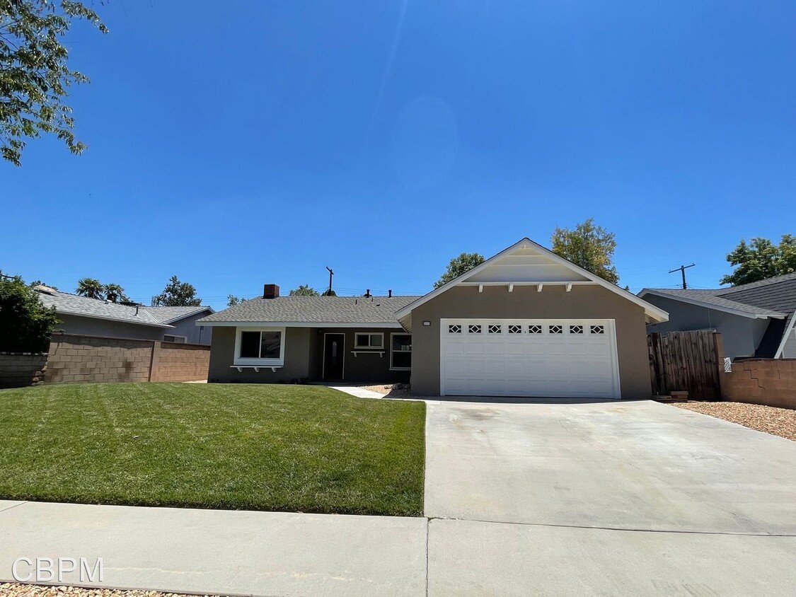 Primary Photo - 4 br, 2 bath House - 23370 Schoolcraft Street