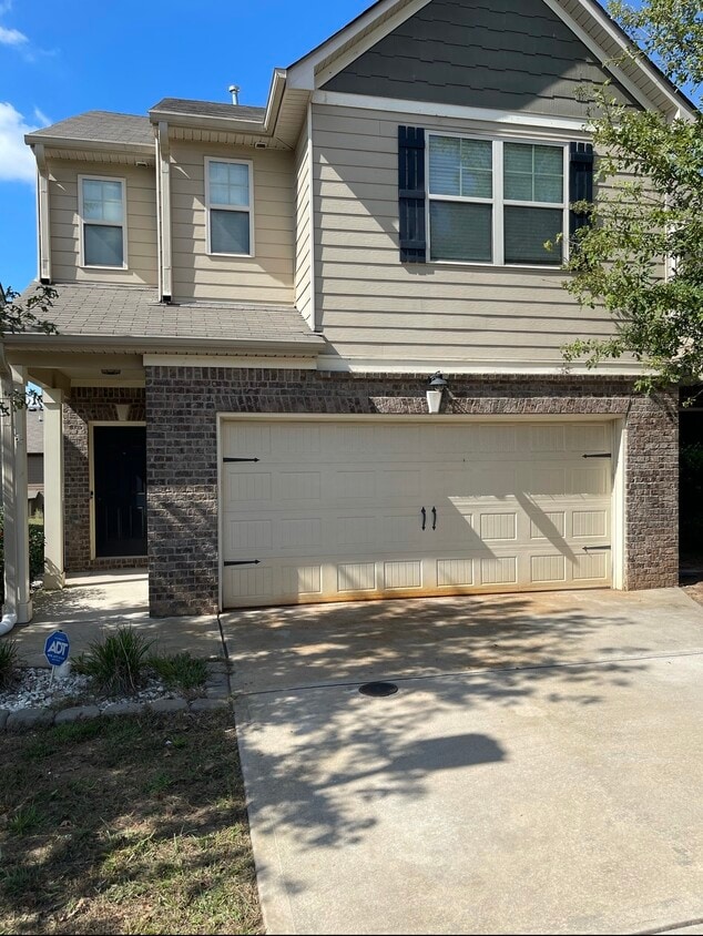 Foto principal - 5881 San Gabriel Ln