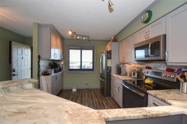 Building Photo - 2238 N Cypress Bend Dr