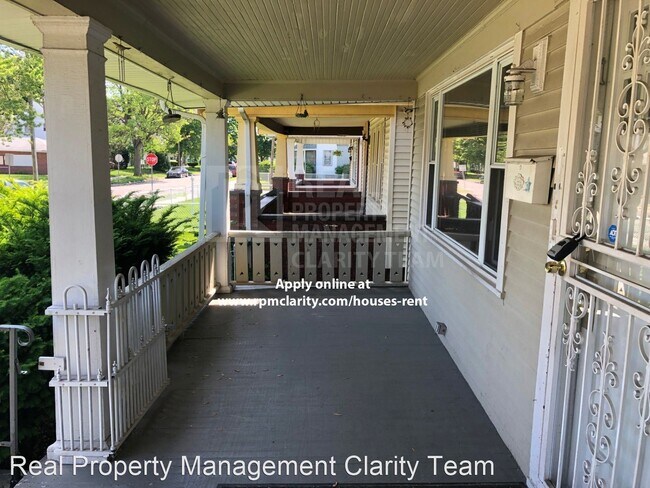 Building Photo - 3 br, 2 bath House - 1011 Woodland Ave
