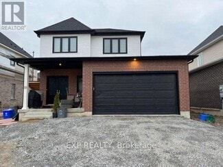 Building Photo - 33 Autumn Ave