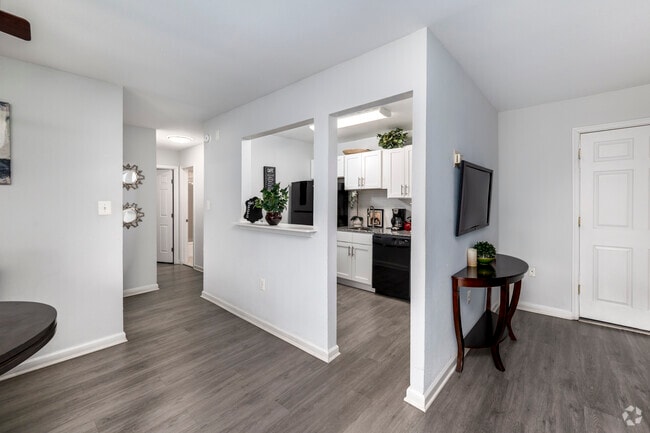 Building Photo - North Hills Apartments