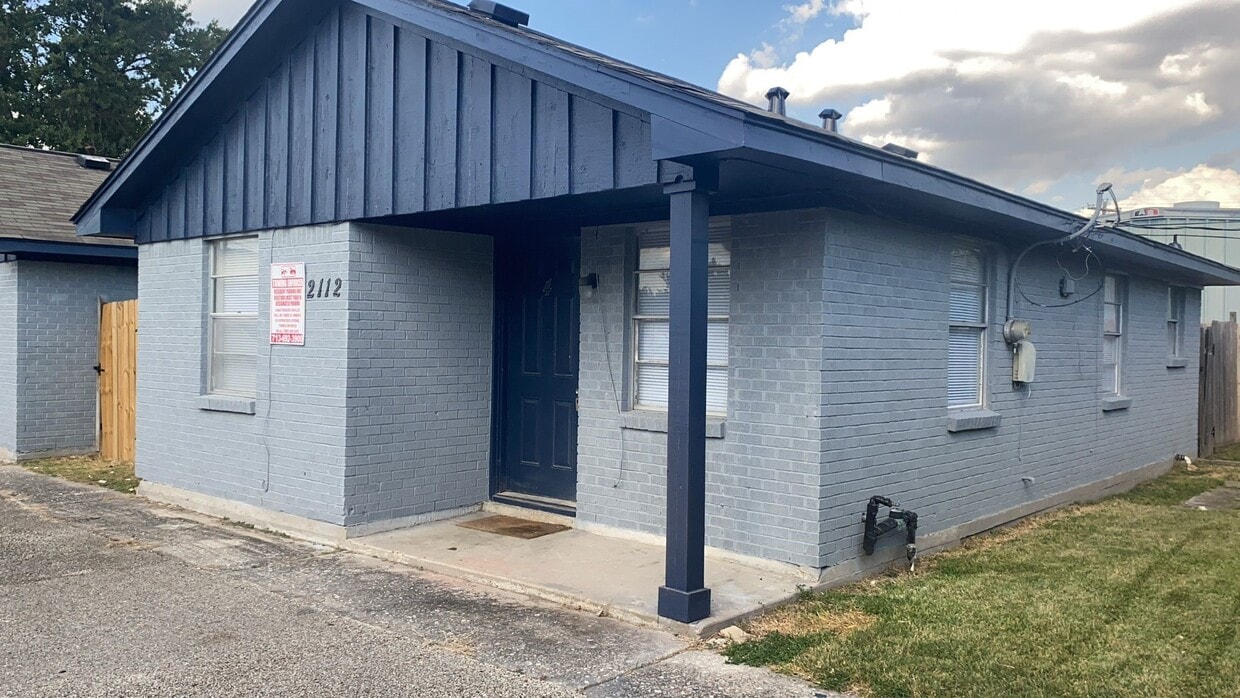 Primary Photo - 2112 Thonig Rd