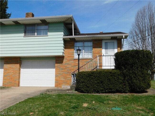 Foto del edificio - 72100 Sharon Rd