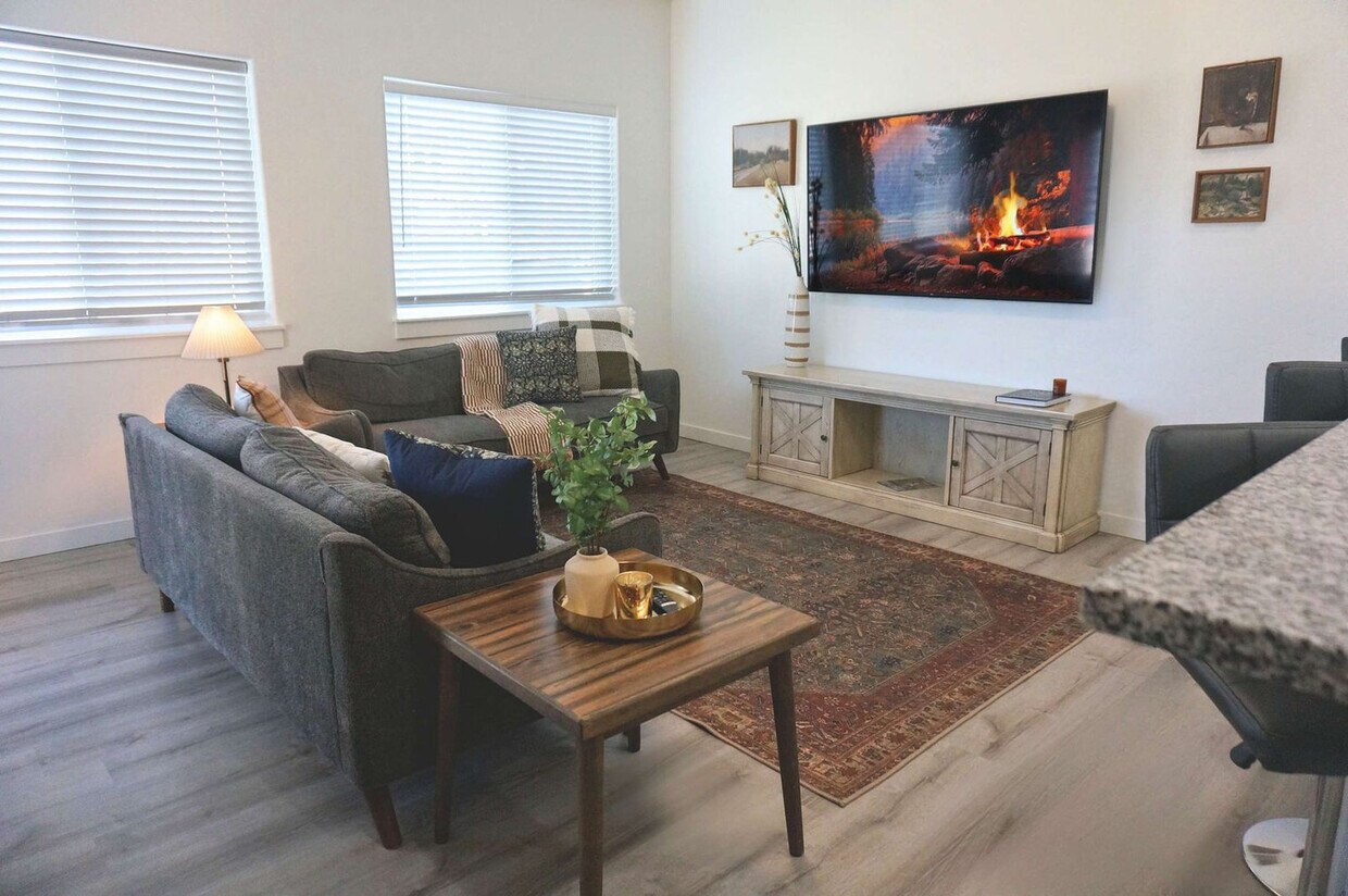 Foto principal - 5643 E Bollo St