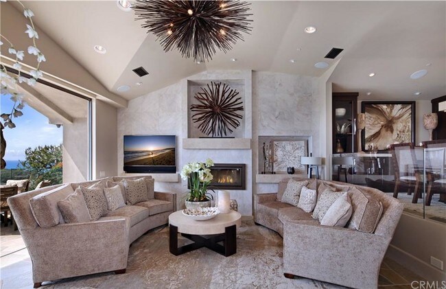 Building Photo - 26 S La Senda Dr