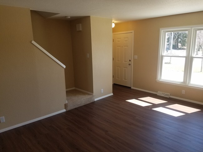 Great Room - 8828 W Howard Ave