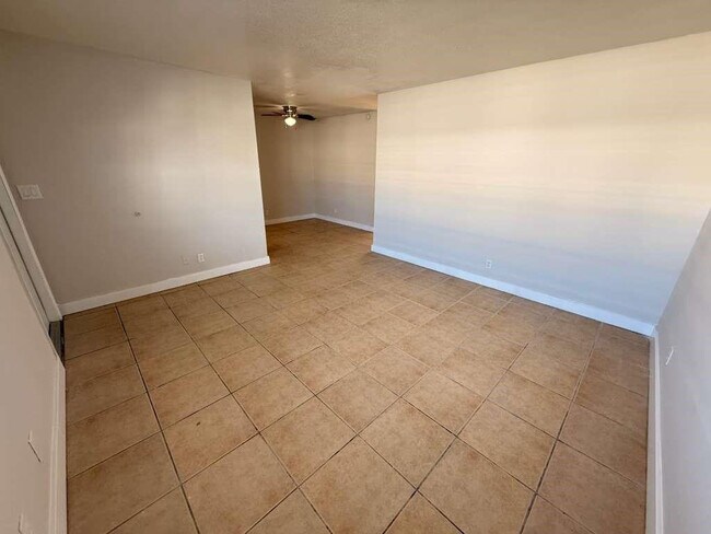 Foto del edificio - 1875 40th Ave