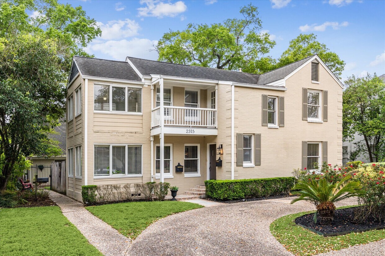 Foto principal - 2315 Swift Blvd