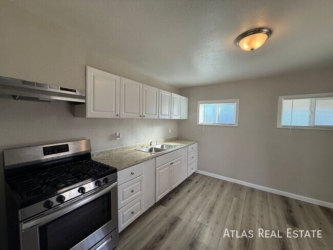 Foto del edificio - 1741 W Desert Cove Ave