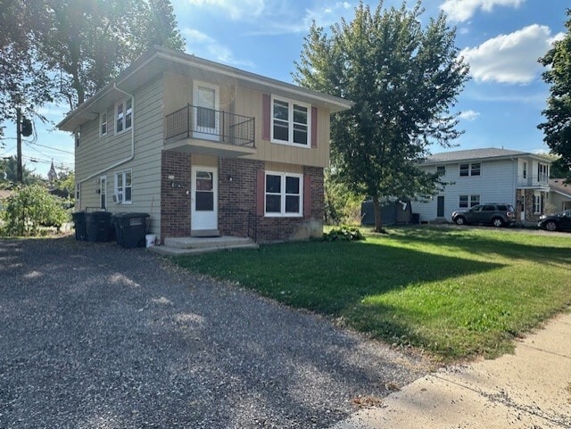 Building Photo - 220 Pleasant St