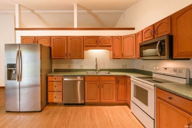 Building Photo - 1265 Virginia Ct