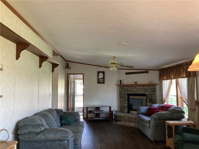 Foto del edificio - 1447 Rochester St