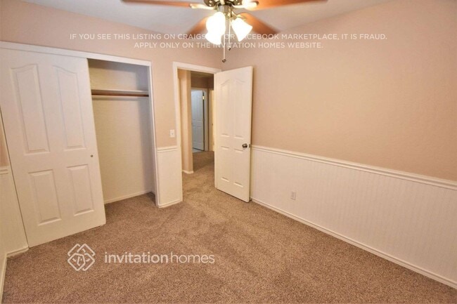 Building Photo - 8808 E Des Moines St