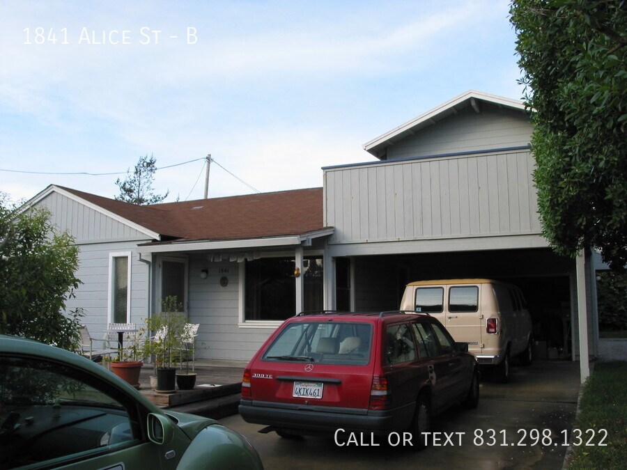 Primary Photo - upstairs cottage - private, great location