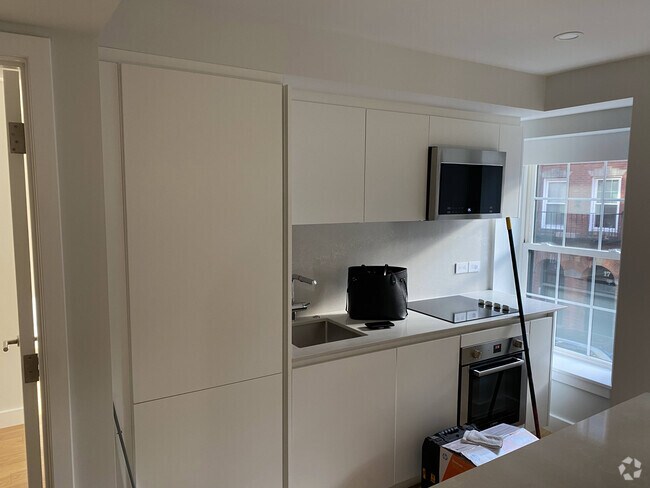 Building Photo - 23 Fleet St