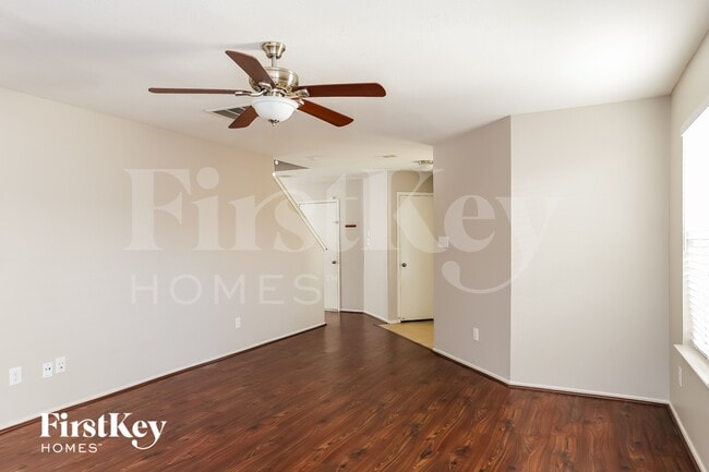 Building Photo - 2110 Nichole Woods Dr