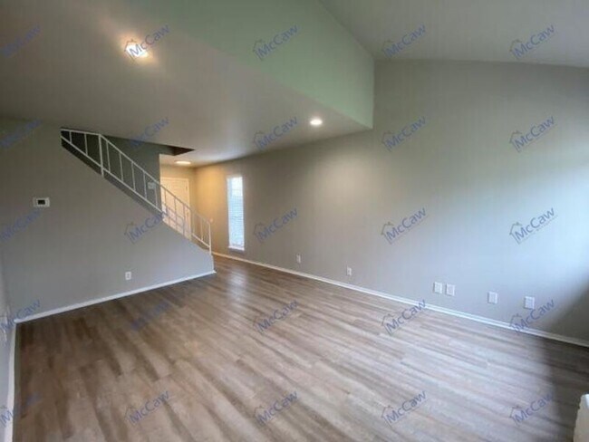 Building Photo - 3106 Trenton Dr