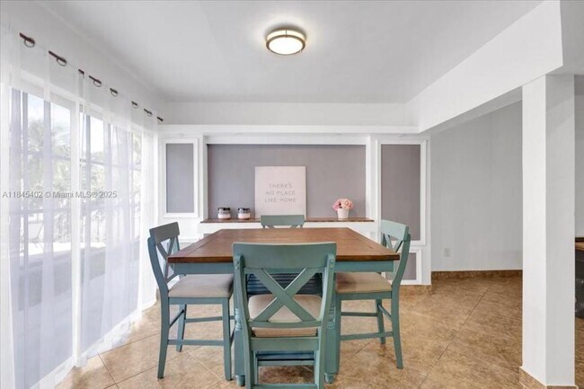 Foto del edificio - 4 bedroom in Hollywood FL 33021