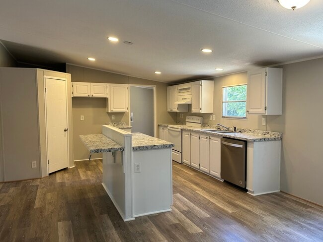 Foto del edificio - 319 Bridgeview Dr