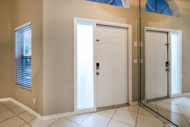 Building Photo - 3130 Salinas Way