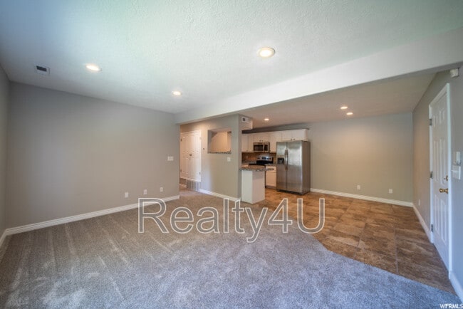 Building Photo - 177 S 1050 W