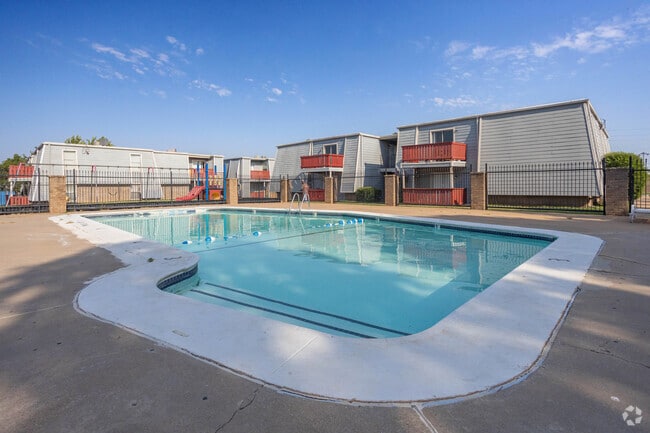 Building Photo - The Ivy Apartments