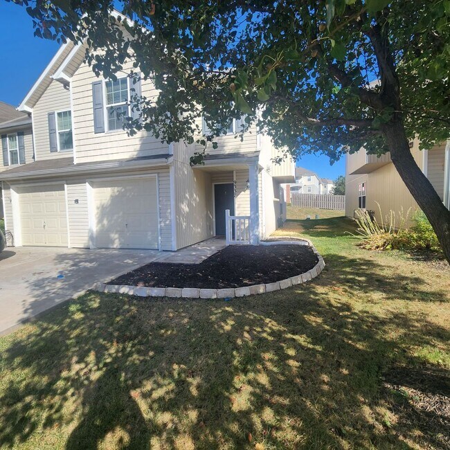 Foto del edificio - Generously Sized 3 bedroom, 2.5 bathroom i...