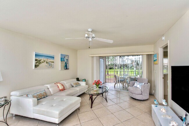 Foto del edificio - Countryside Country Club - 2 bedroom condo