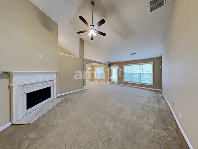 Building Photo - 1545 Maple Pointe Court