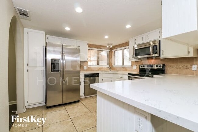 Building Photo - 17824 N 57th Dr