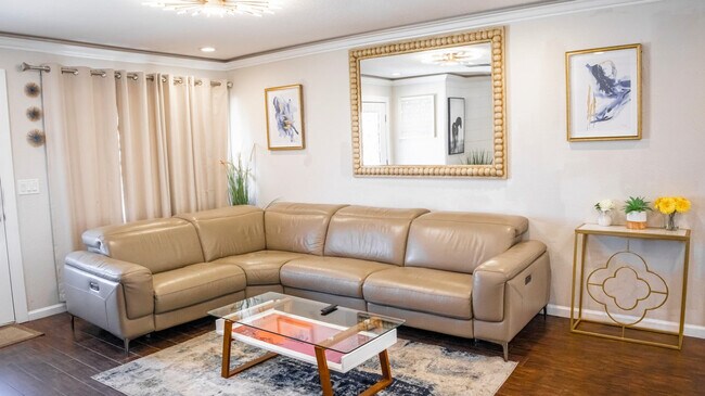 Foto del edificio - 660 Sunnyside Ave