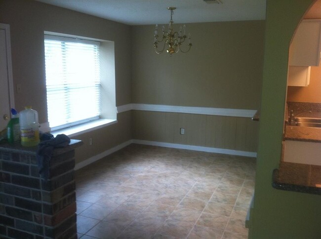 Building Photo - 20431 Jasperwood Ln
