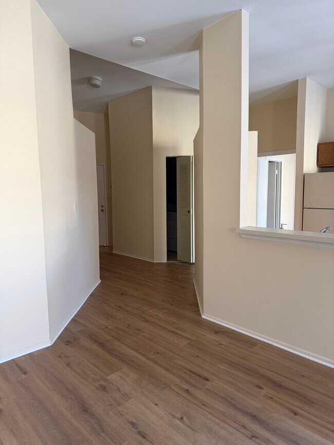 Hallway - 5083 Beech Ct