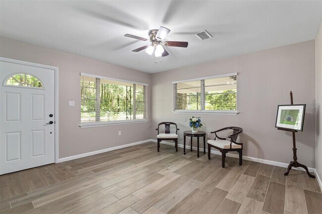 Foto del edificio - 4721 SW 47th Wy