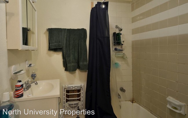 Building Photo - 3205 Helms St