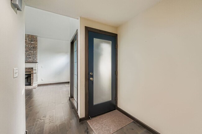 Foto del edificio - 3BR/3BA Beaverton Home — Central A/C, Vaulted Ceilings, Fenced Yard & 2-Car Garage | No HOA