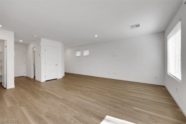 Building Photo - 3269 La Cura Ave